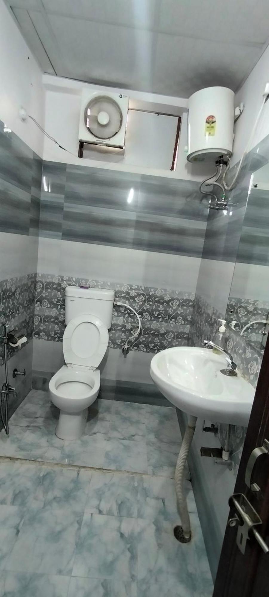 Hotel Aman Residency Аллахабад Экстерьер фото